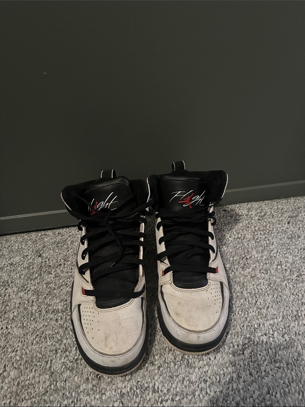 Jordan’s sneakers sz 11